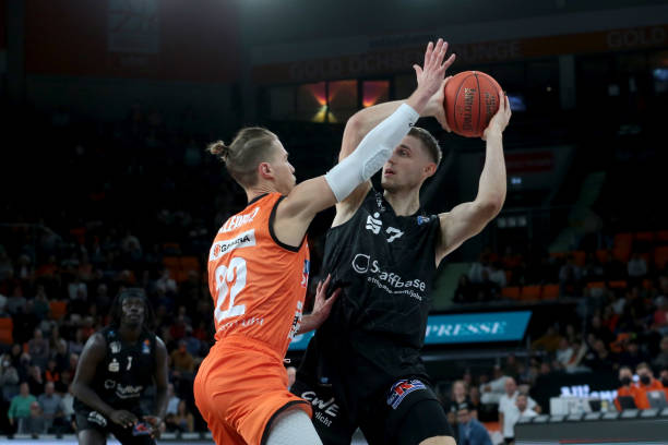 超过数百万 超过数百万