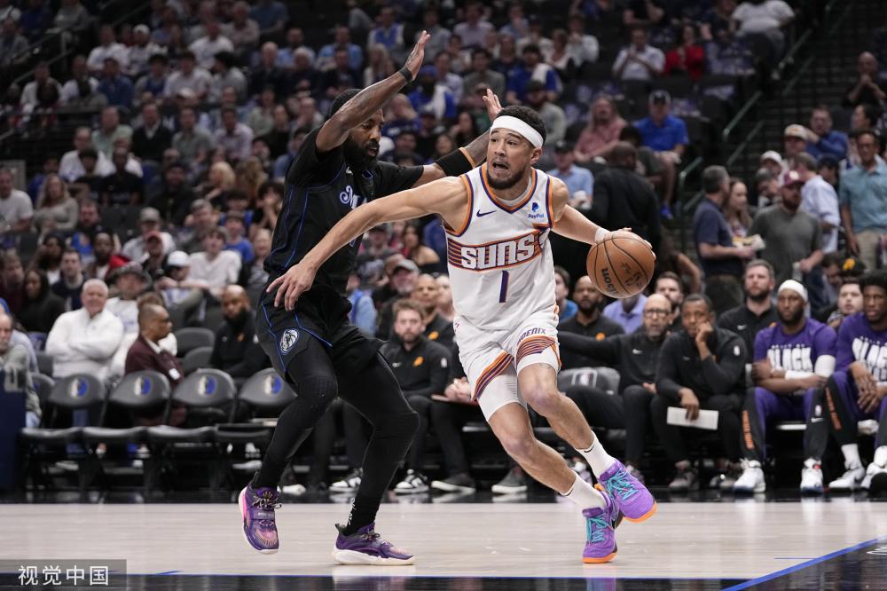 更面对着 更面对着